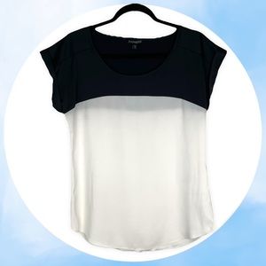 💙 3 for $12 Express Color-block White Black Blouse Top Rounded Hem Small